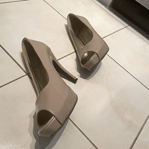 Nude Colour Nine West & Co brand. Open toe platform heel. 3.5 inch heel.
